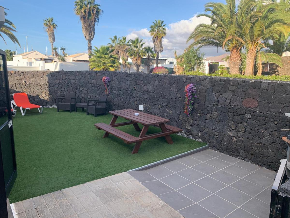 Basement Apartment Very Large Fantastic Location Playa Blanca  Exteriér fotografie